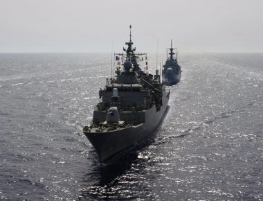 Κλιμάκωση στην Συρία: Φόβοι για την τύχη της φρεγάτας «Έλλη» (F-450) σε περίπτωση έναρξης εχθροπραξιών